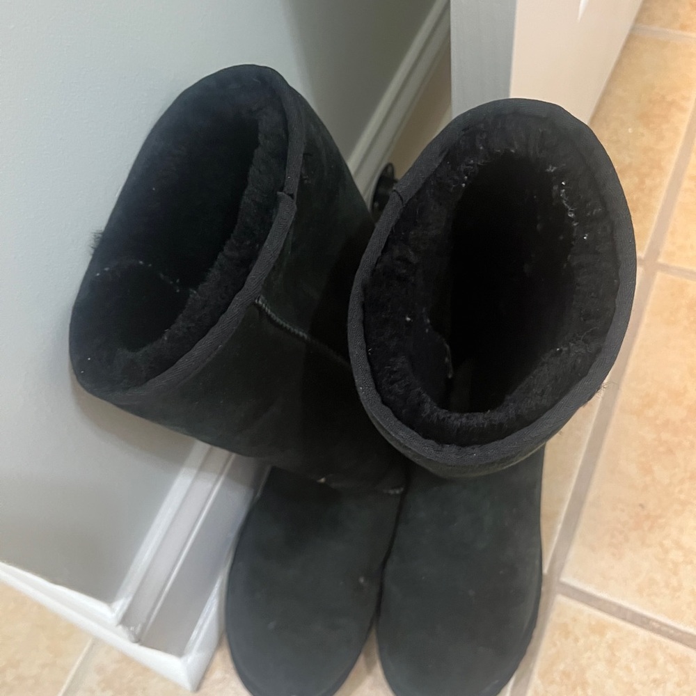 UGG Classic Tall II Boot - Picture 3 of 7